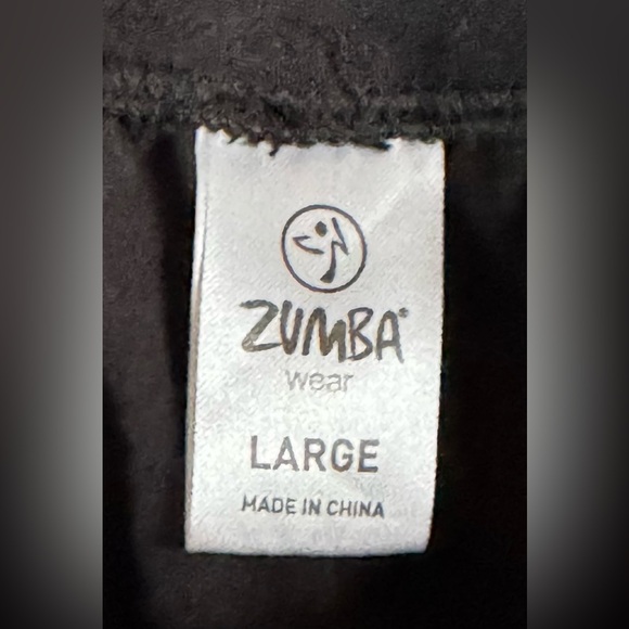 ZUMBA CARGO PANTS DANCE FITNESS Converts to Capri Large - Picture 6 of 11